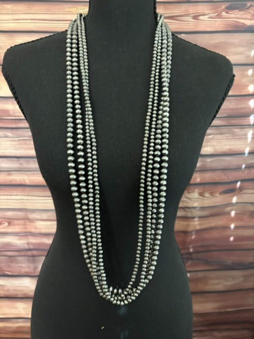 Tipi Western 4 Layered Navajo Style Pearl Necklace NWT - Picture 1 of 3